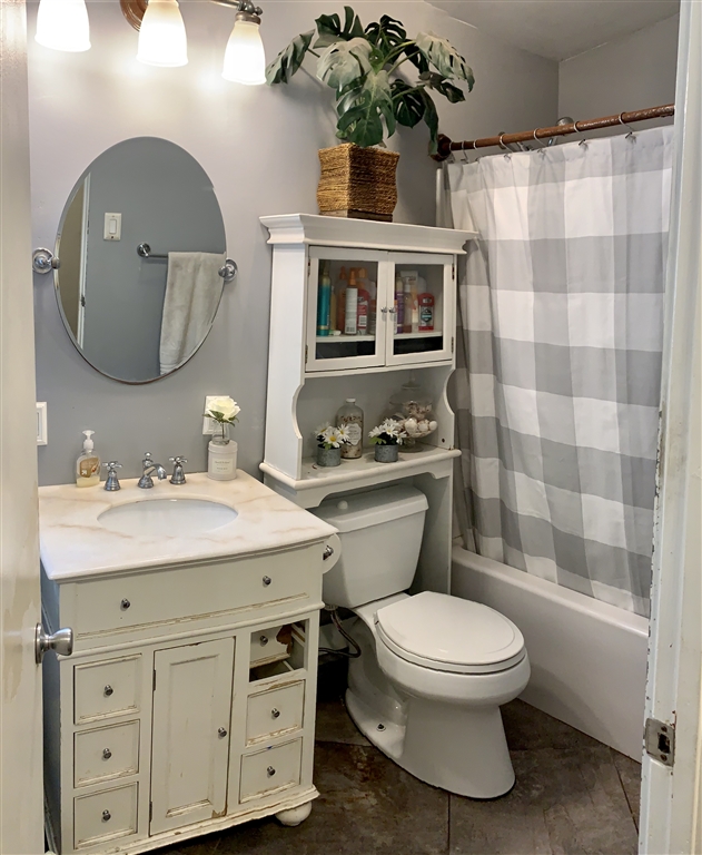 875 Crest View Road Vista, CA 92081 - Photo 19 of 24 Gallery Image 19