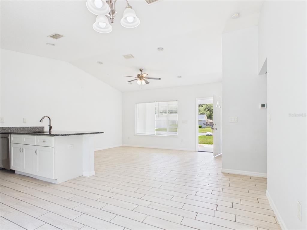 4309 Southwest 143rd Ln Road Ocala, FL 34473 - Photo 7 of 21