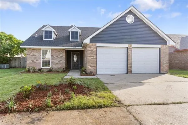$215,000 | 764 Lafayette Drive, Laplace, LA 70068