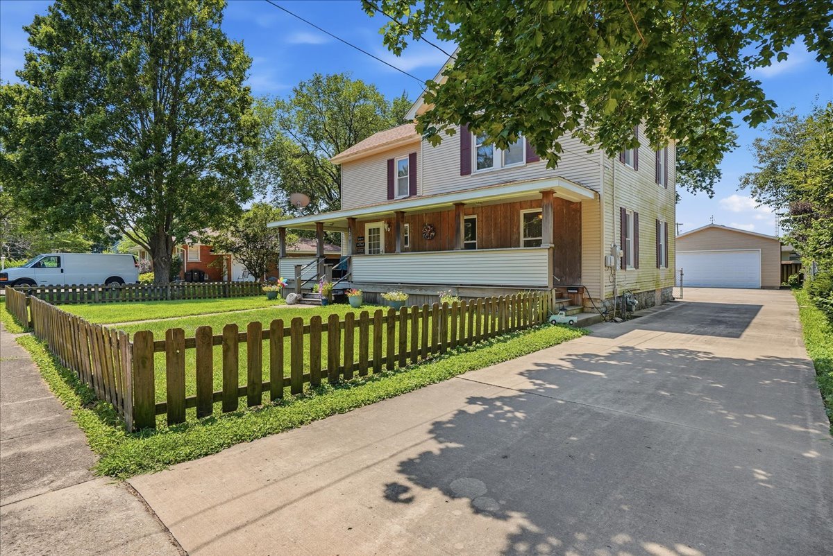 500 North Pearl Street Forrest, IL 61741 - Photo 3 of 40