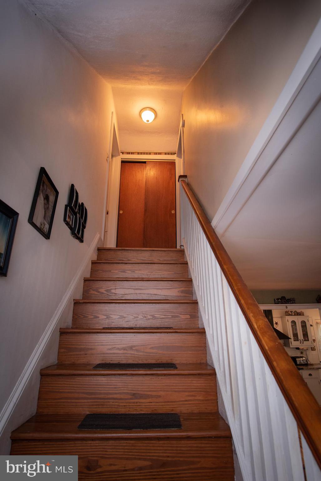 906 Township Line Road Phoenixville, PA 19460 - Photo 20 of 41 Upstairs hallway closet