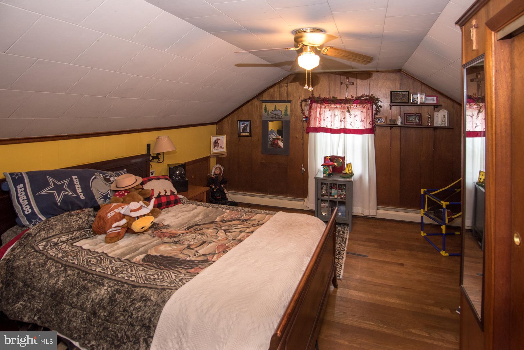 906 Township Line Road Phoenixville, PA 19460 - Photo 23 of 41 Bedroom 3 with closets