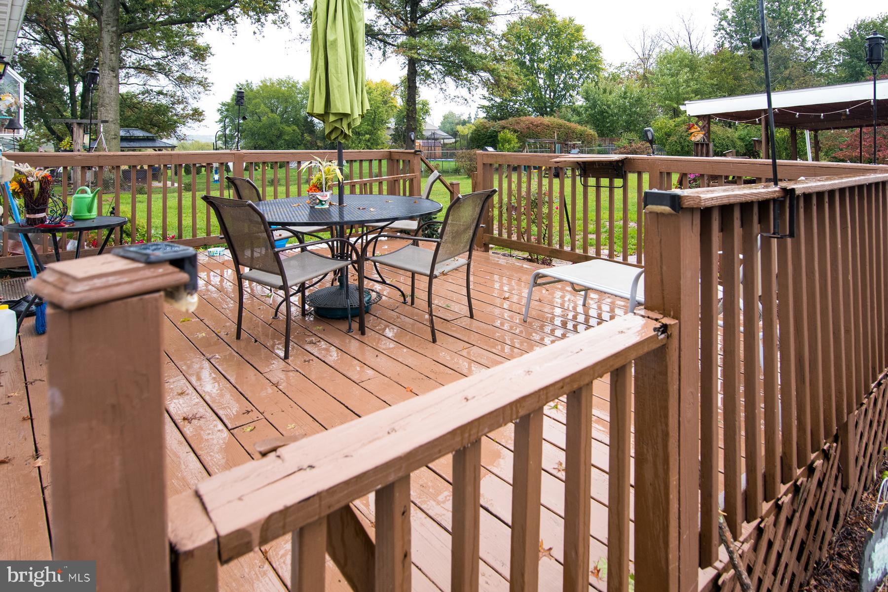 906 Township Line Road Phoenixville, PA 19460 - Photo 32 of 41 Rear deck