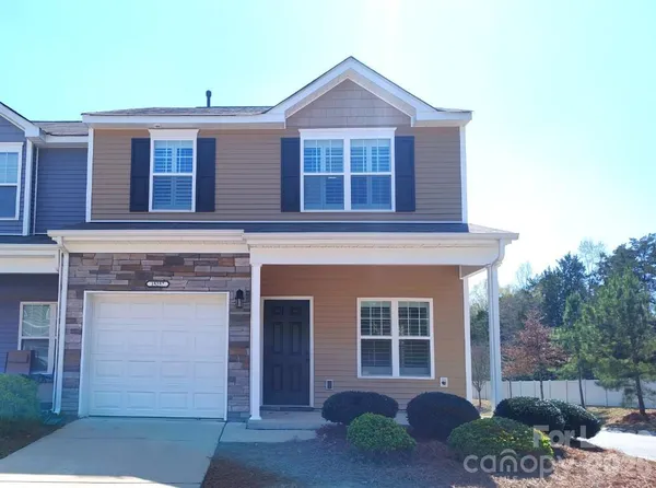 $1,995 | 15257 Wrights Crossing Drive, Charlotte, NC 28278