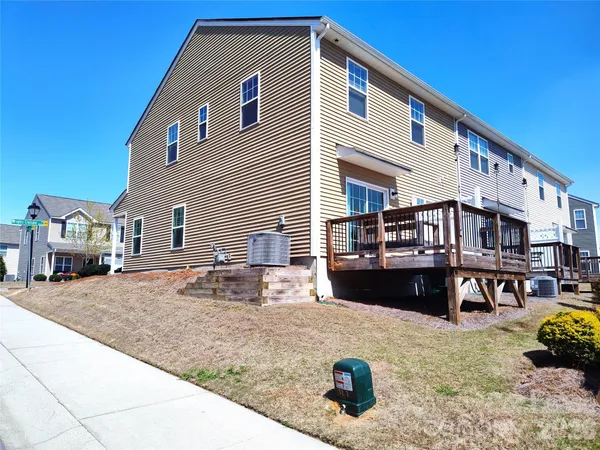 $1,995 | 15257 Wrights Crossing Drive, Charlotte, NC 28278