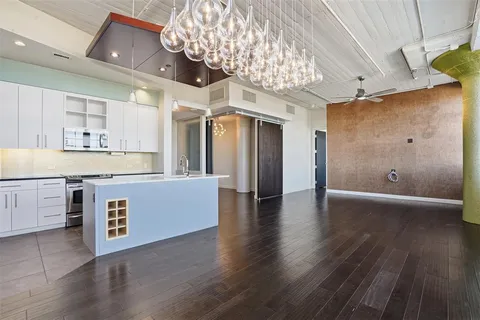 $559,000 | 2600 West 7th Street, Unit 2508, Fort Worth, TX 76107