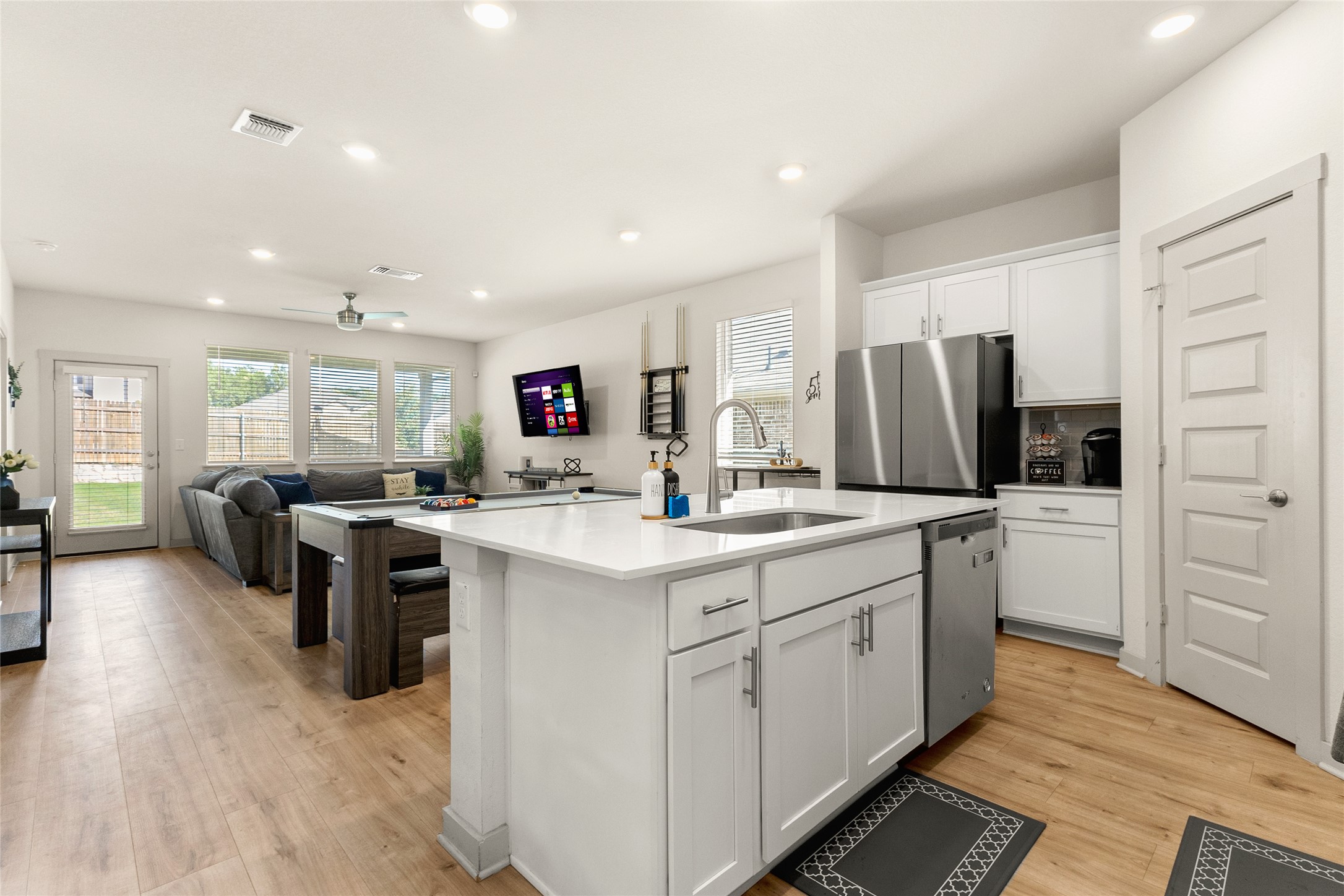 10513 Defender Trail Austin, TX 78754 - Photo 4 of 28