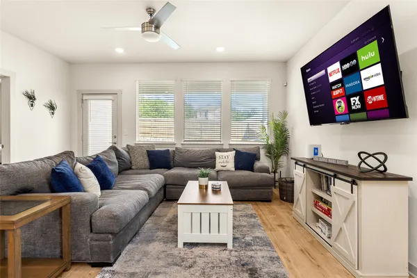 $3,400 | 10513 Defender Trail, Austin, TX 78754