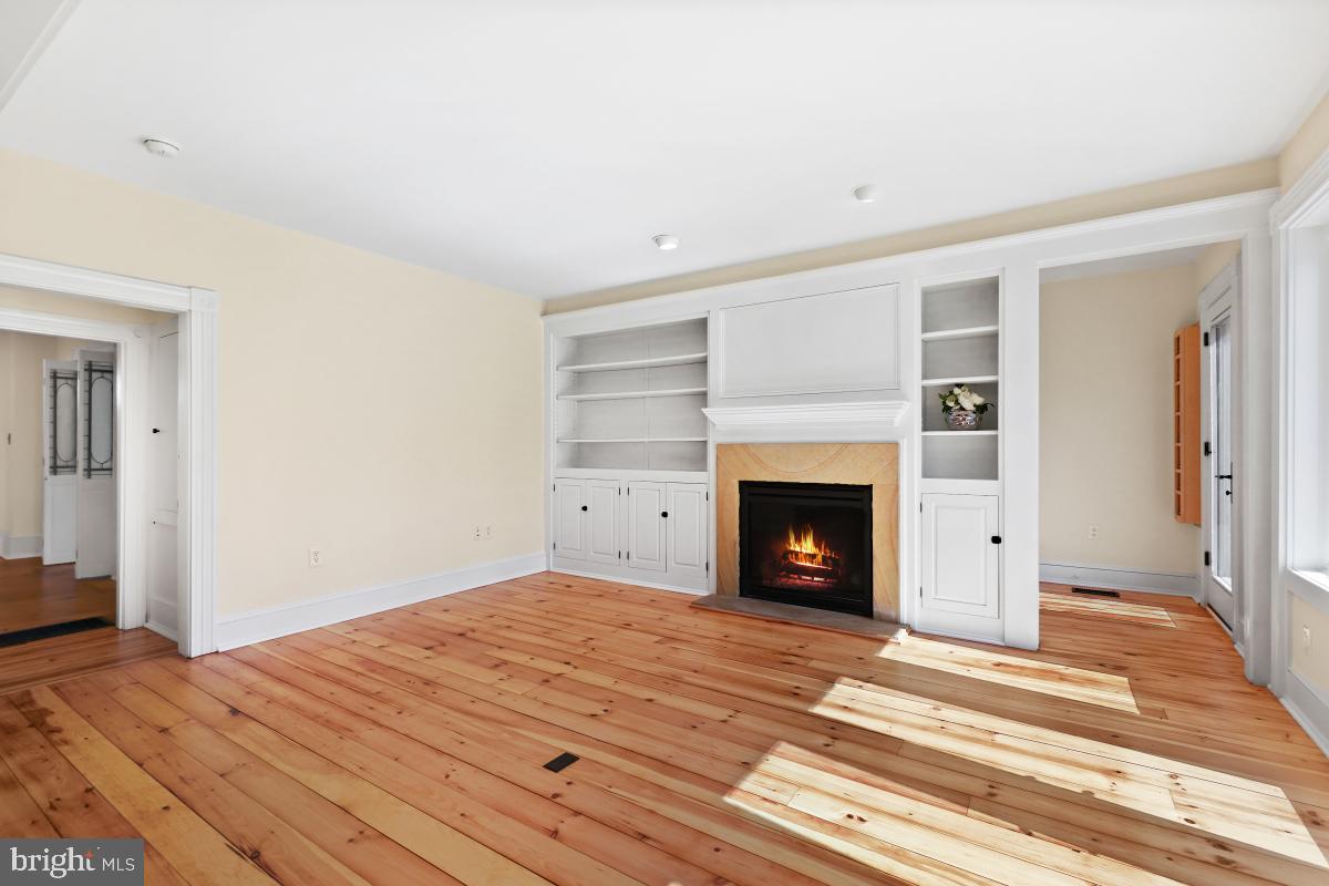 401 Baltimore Road Rockville, MD 20850 - Photo 19 of 35 Family Room