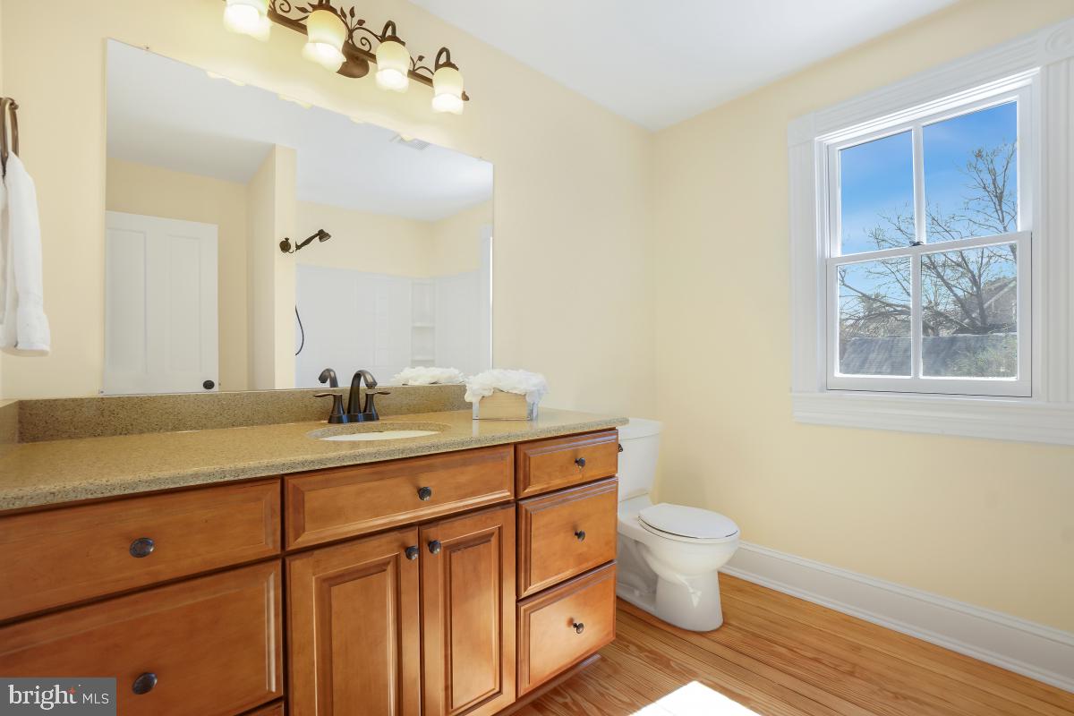 401 Baltimore Road Rockville, MD 20850 - Photo 26 of 35 Hall Bath