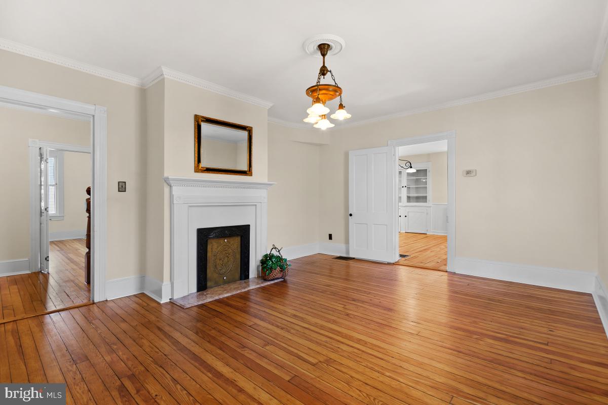 401 Baltimore Road Rockville, MD 20850 - Photo 8 of 35 Dining Room