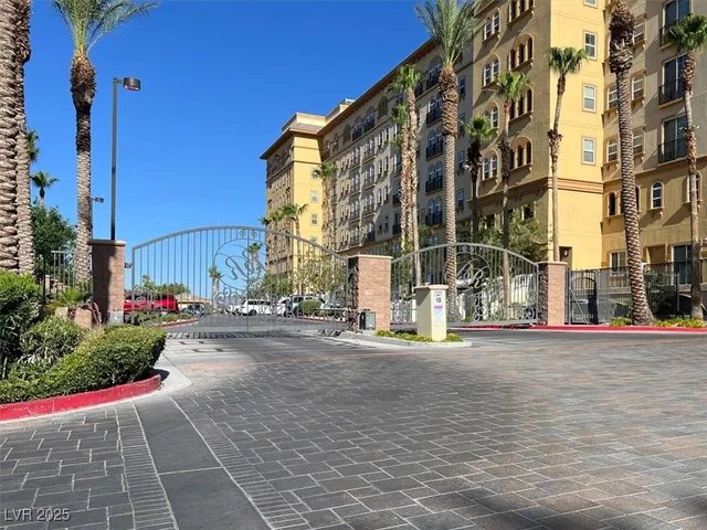 $1,850 | 2405 West Serene Avenue, Unit 535, Las Vegas, NV 89123