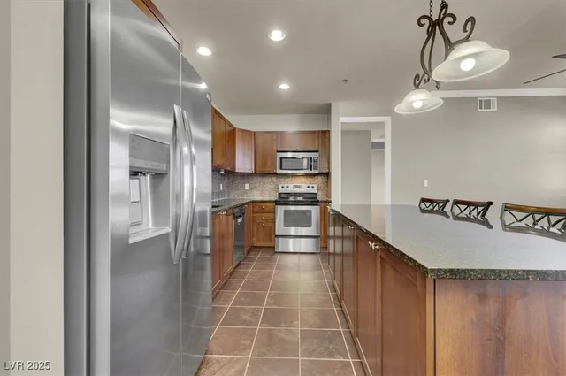 $1,850 | 2405 West Serene Avenue, Unit 535, Las Vegas, NV 89123