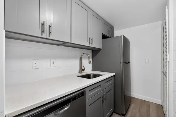 $2,850 | 318 38th Street, Unit 301, Union City, NJ 07087