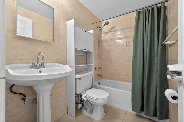 $2,850 | 318 38th Street, Unit 301, Union City, NJ 07087