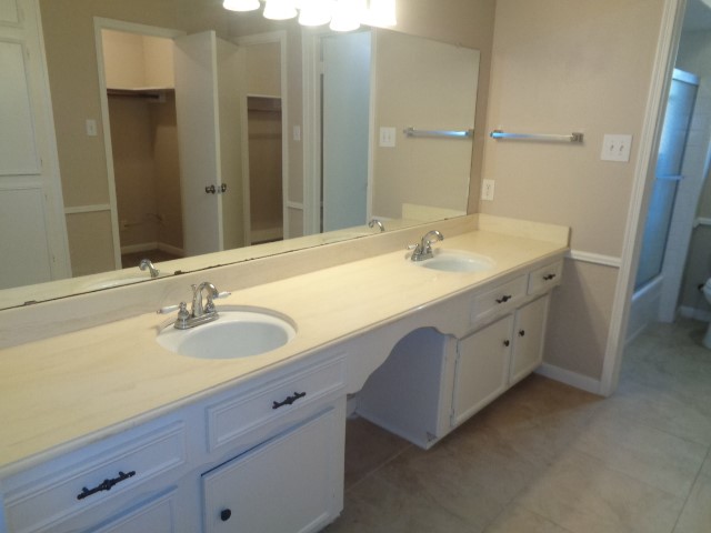 802 Baltic Lane Houston, TX 77090 - Photo 10 of 28