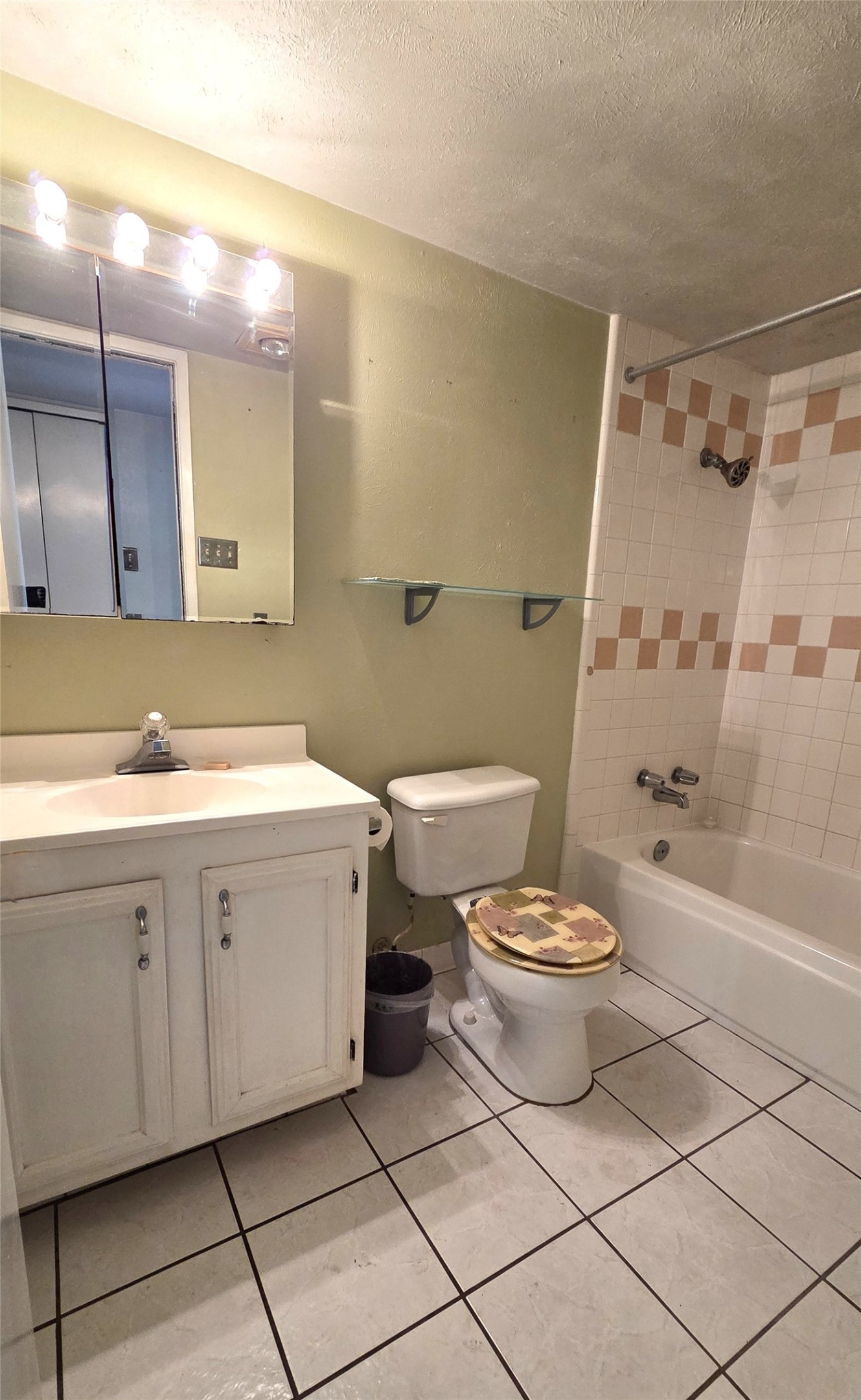 14110 Pinewest Drive Houston, TX 77049 - Photo 14 of 26 Secondary Bathroom