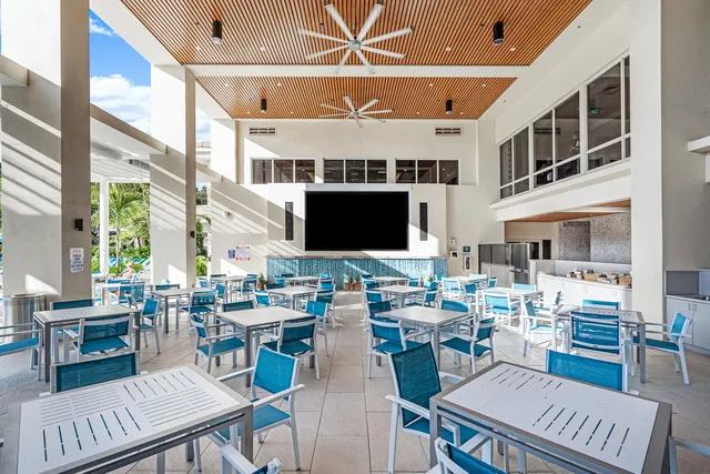 $235,000 | 6 Stratford Drive East, Unit D, Boynton Beach, FL 33436