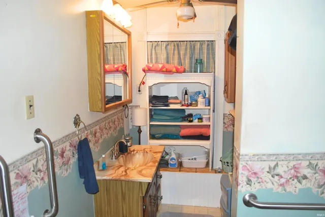 $150,000 | 1354 4th Avenue, Terre Haute, IN 47807