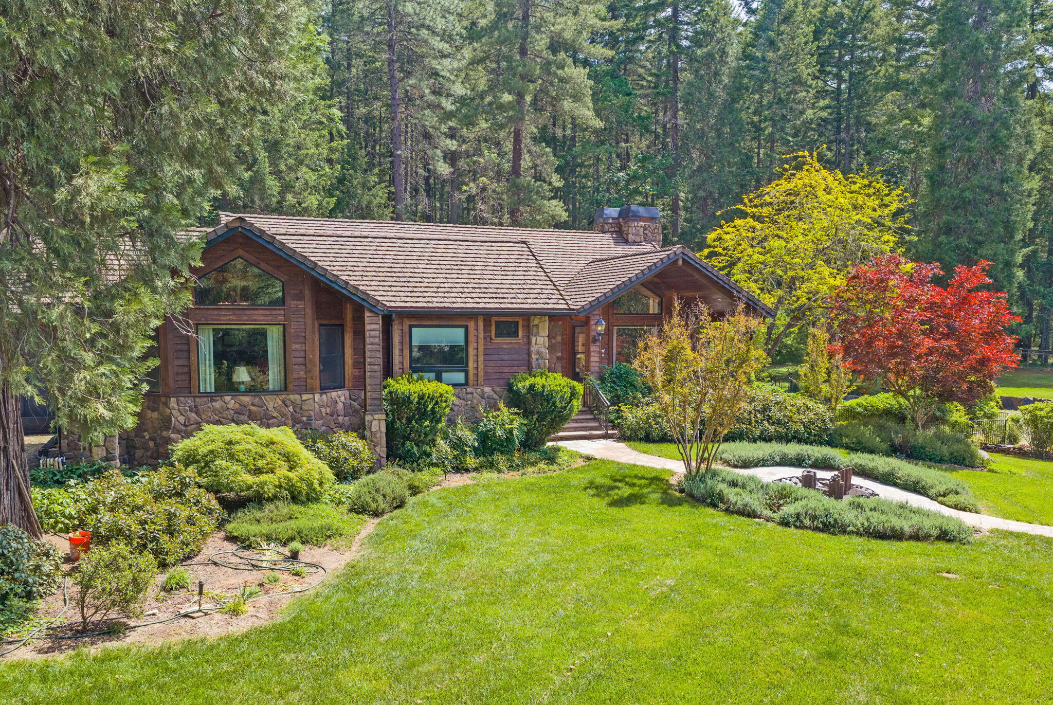 985 Elliott Creek Road Wilderville, OR 97543 - Photo 4 of 98 ApxECR00036