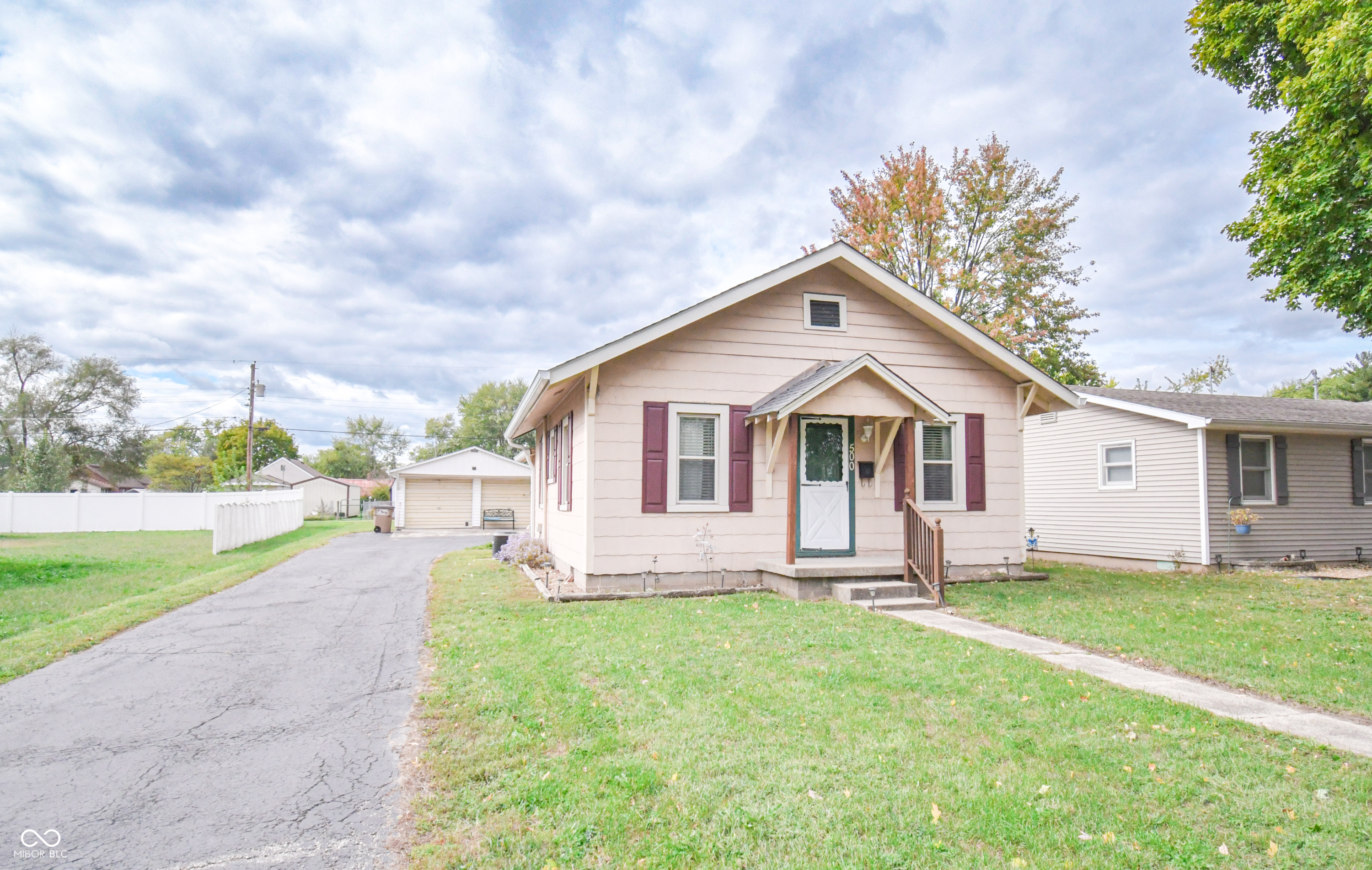 500 Cleveland Street Columbus, IN 47201 - Photo 12 of 32