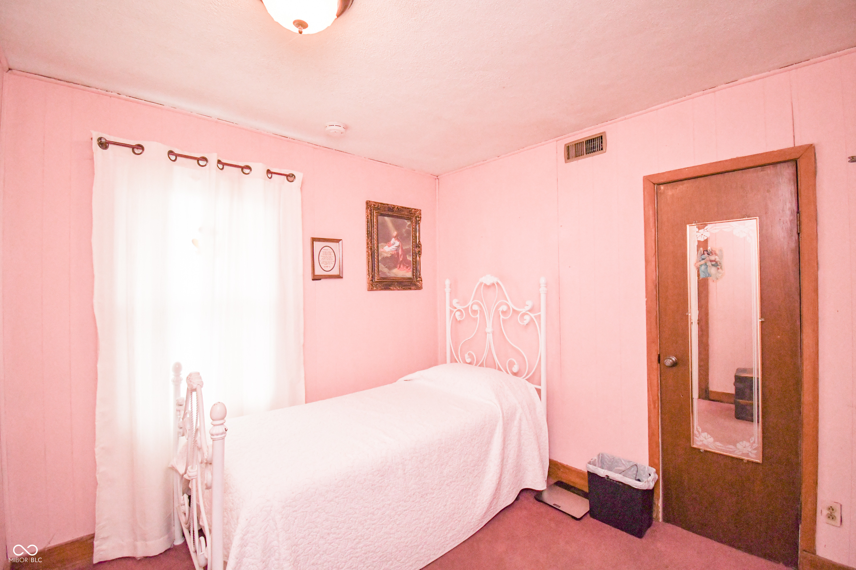 500 Cleveland Street Columbus, IN 47201 - Photo 23 of 32