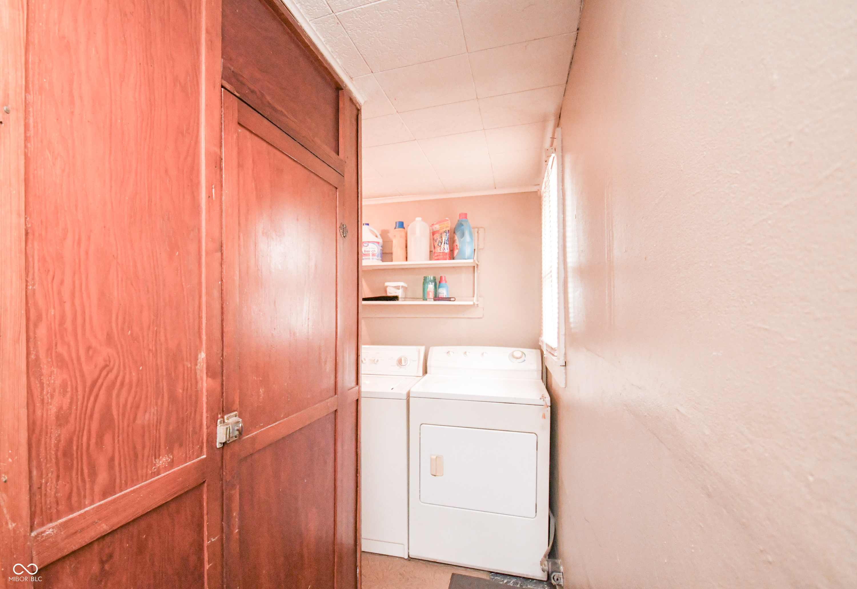 500 Cleveland Street Columbus, IN 47201 - Photo 30 of 32