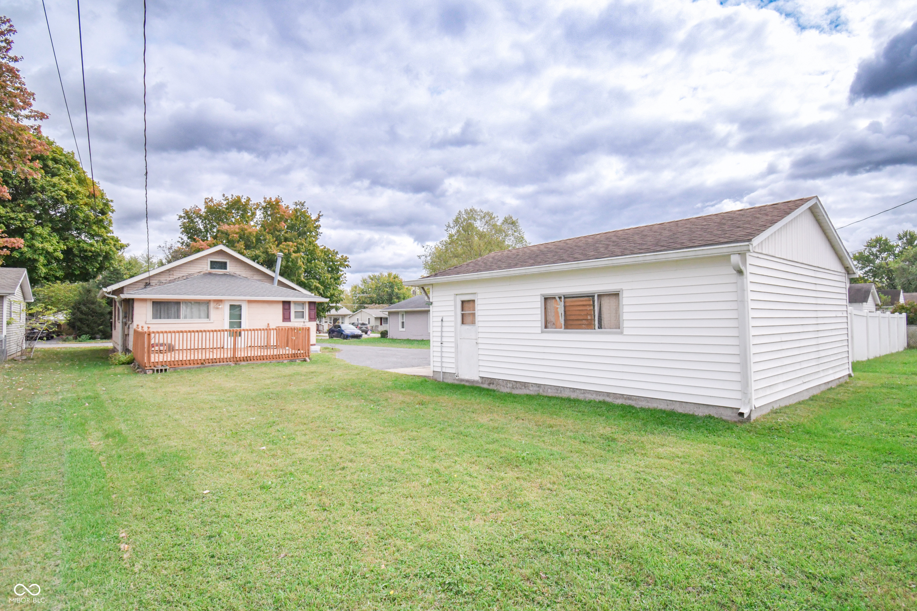 500 Cleveland Street Columbus, IN 47201 - Photo 8 of 32