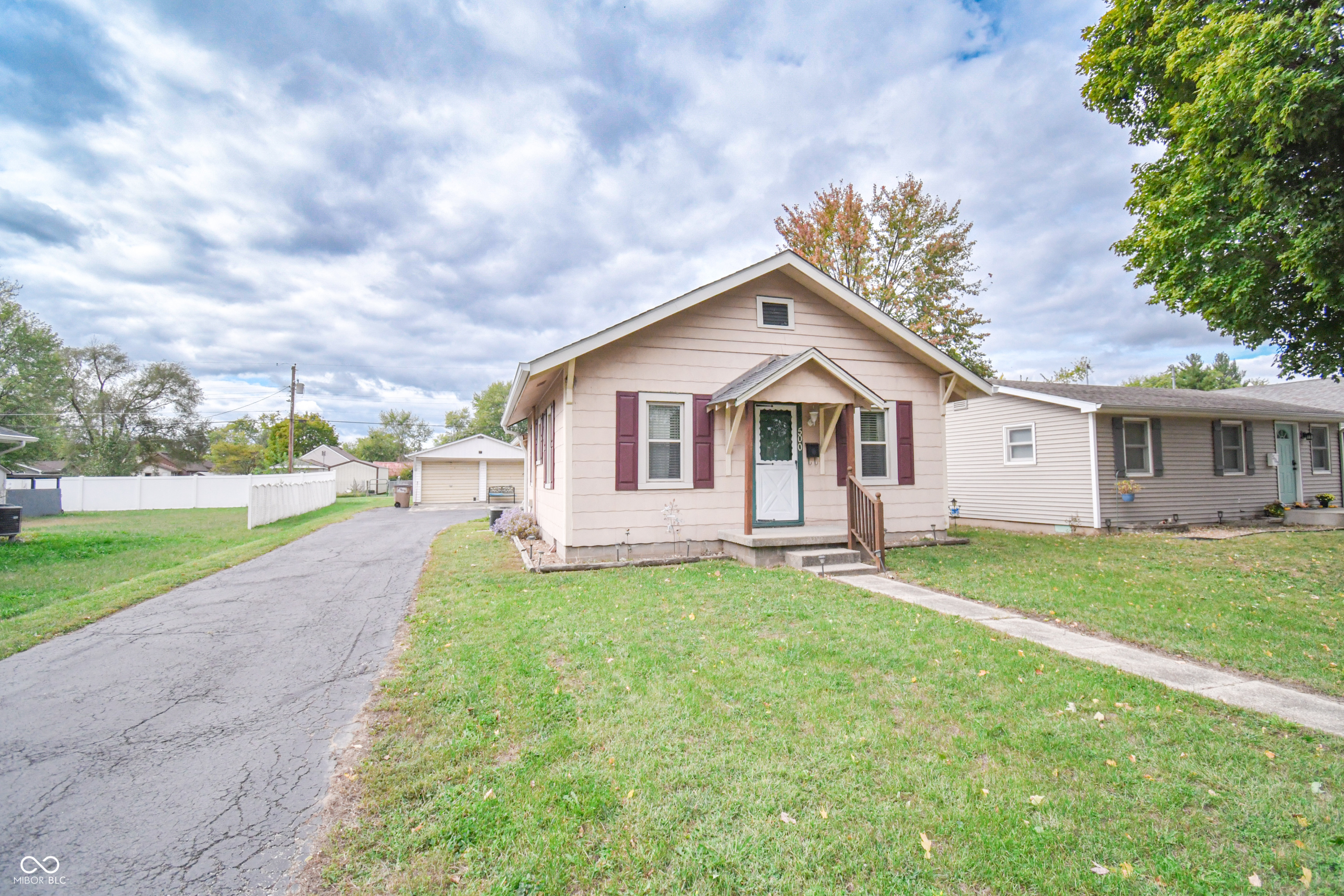 500 Cleveland Street Columbus, IN 47201 - Photo 10 of 32