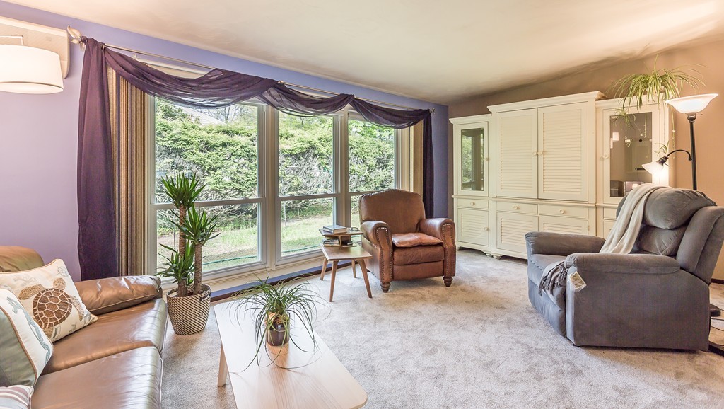 20 Barbara Road Raynham, MA 02767 - Photo 8 of 23 Gallery Image 8