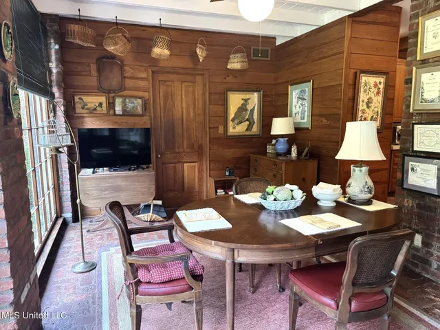 $1,250,000 | 200 Devereux Drive, Natchez, MS 39120