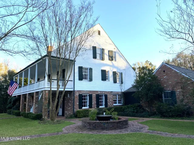 $1,250,000 | 200 Devereux Drive, Natchez, MS 39120