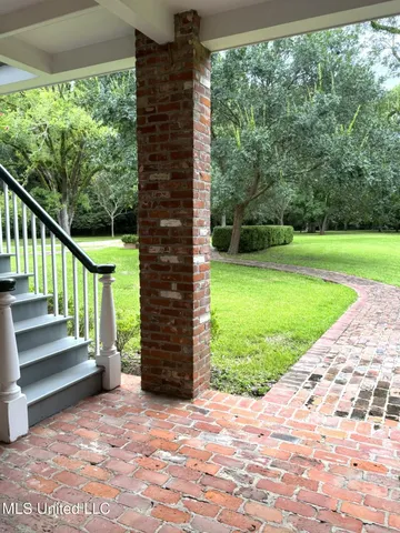 $1,250,000 | 200 Devereux Drive, Natchez, MS 39120