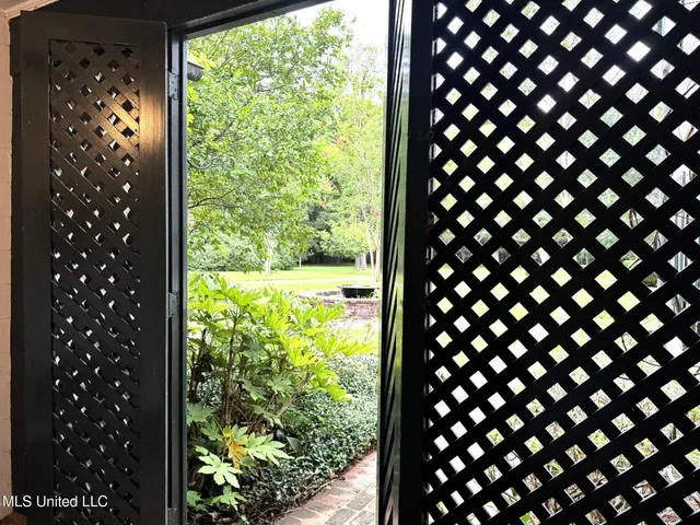 $1,250,000 | 200 Devereux Drive, Natchez, MS 39120