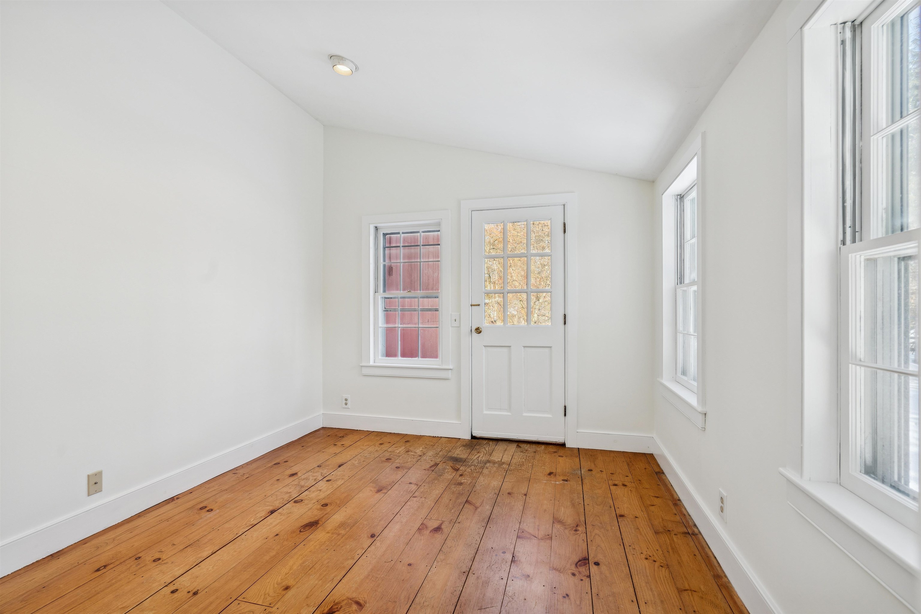 18 Elm Street Norwich, VT 05055 - Photo 11 of 57