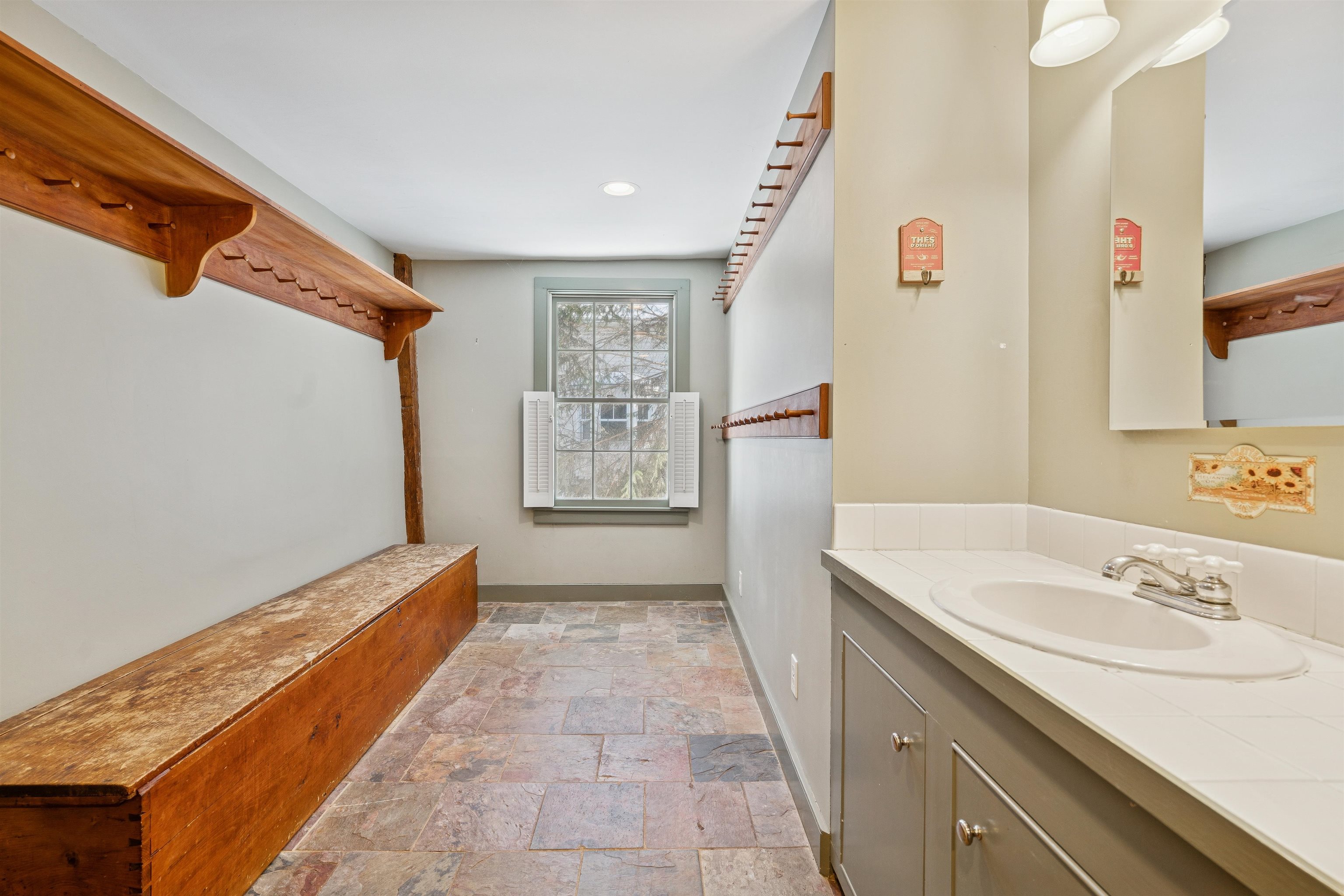 18 Elm Street Norwich, VT 05055 - Photo 13 of 57