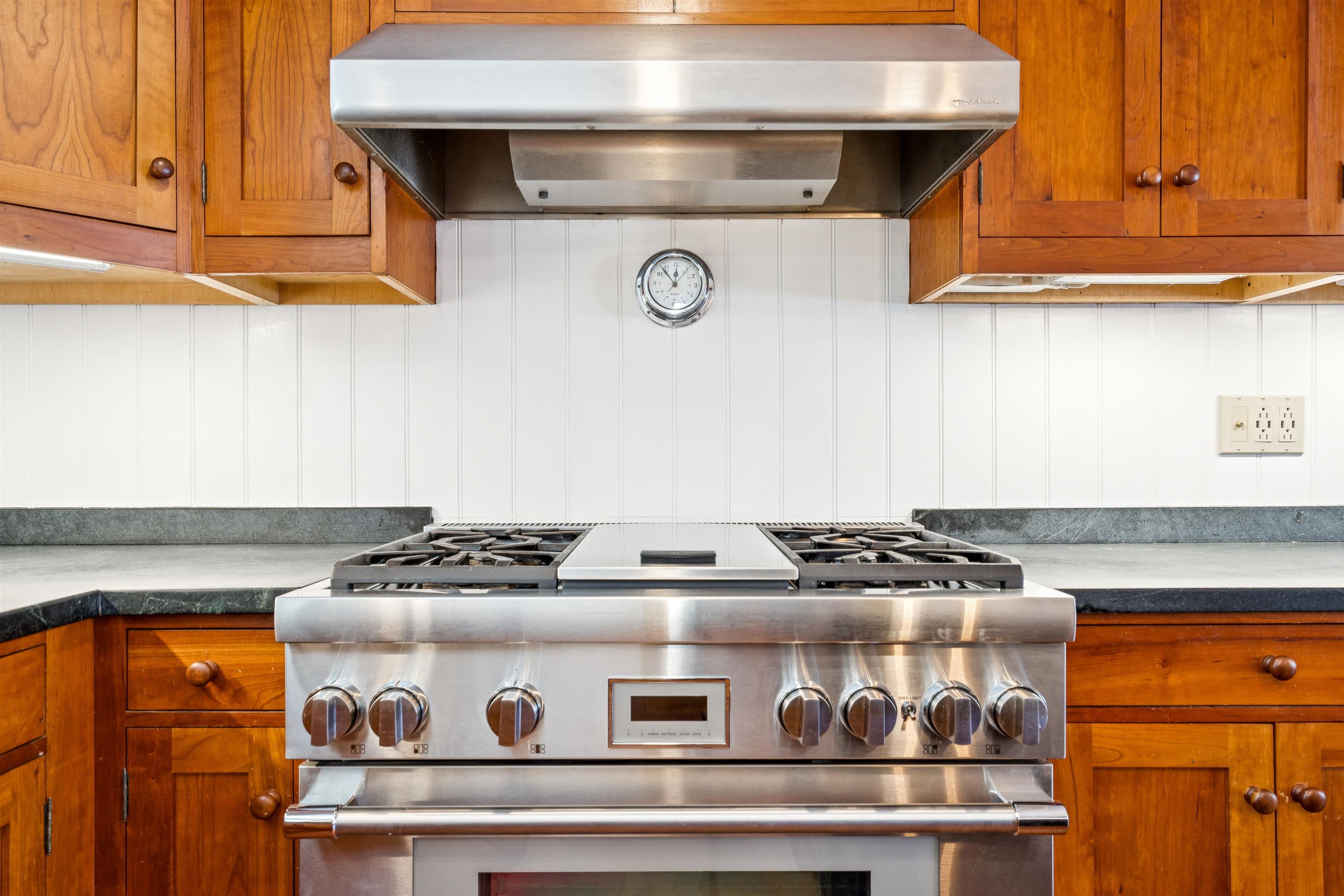 18 Elm Street Norwich, VT 05055 - Photo 19 of 57