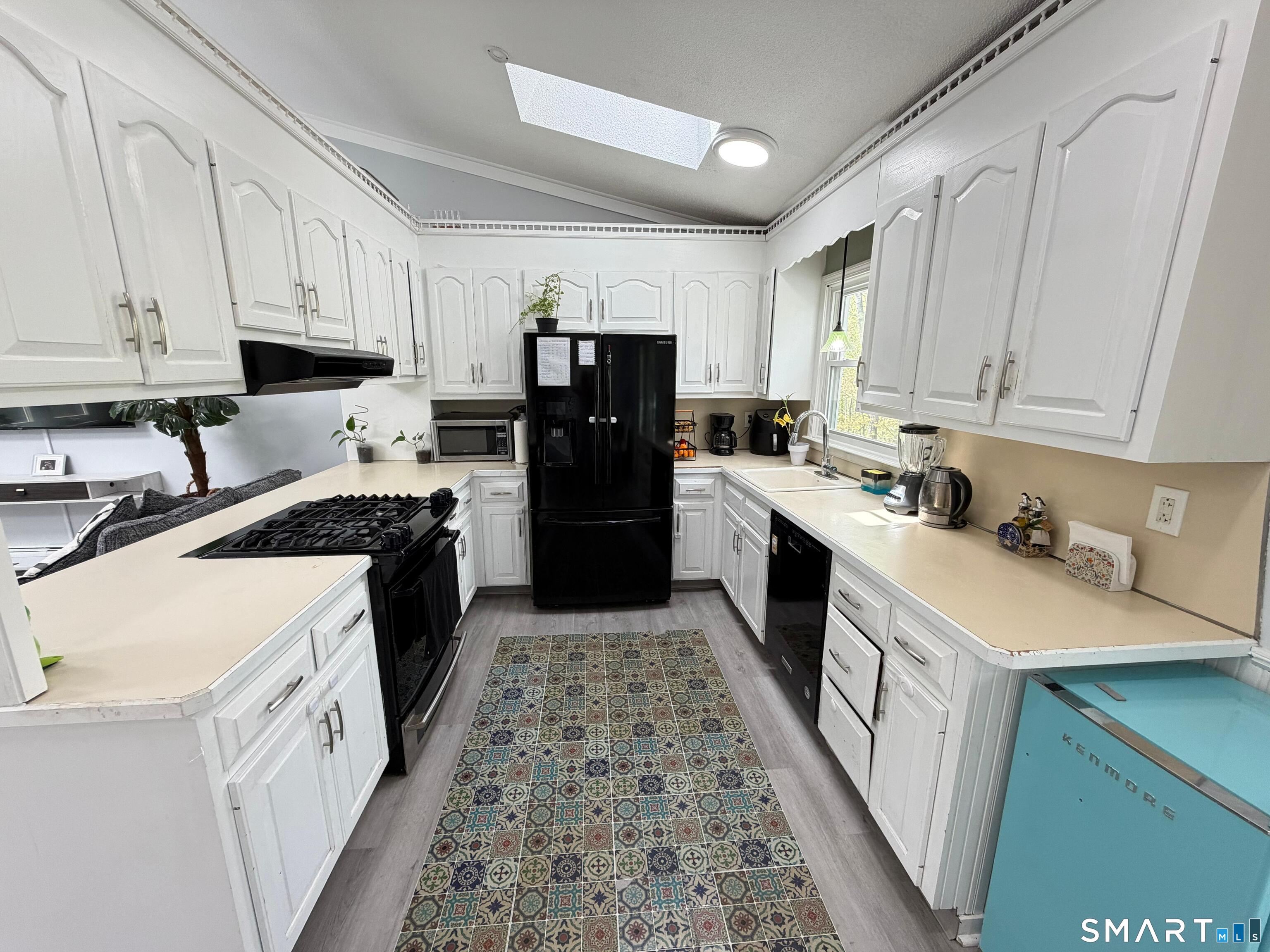 30 Sherbrook Street Bristol, CT 06010 - Photo 7 of 17