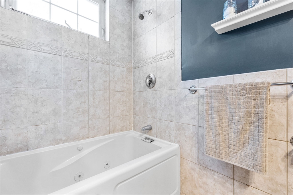 17 Lafield Street, Unit 2 Boston, MA 02122 - Photo 19 of 27