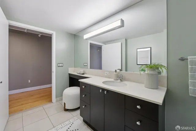 $675,000 | 311 Oak Street, Unit 301, Oakland, CA 94607