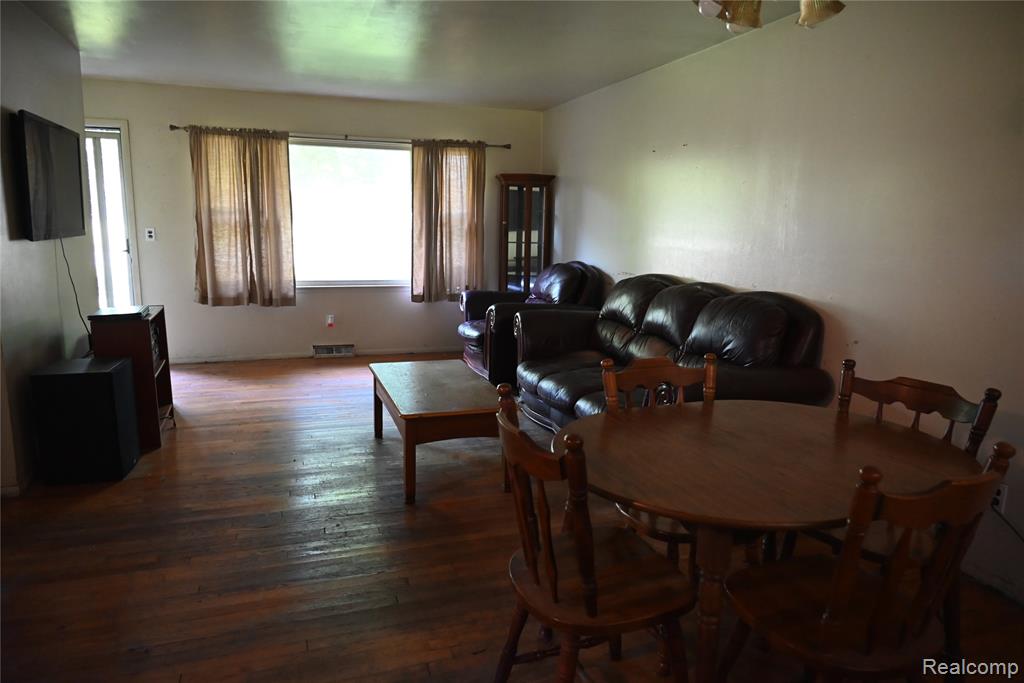 45225 Bemis Road Belleville, MI 48111 - Photo 14 of 16
