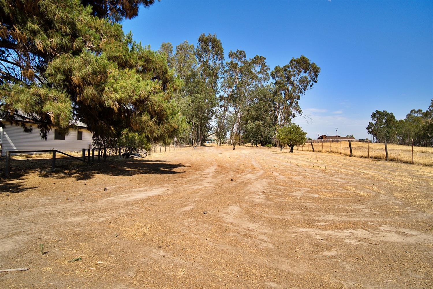 17113 Monreal Road Madera, CA 93636 - Photo 22 of 27 Gallery Image 22