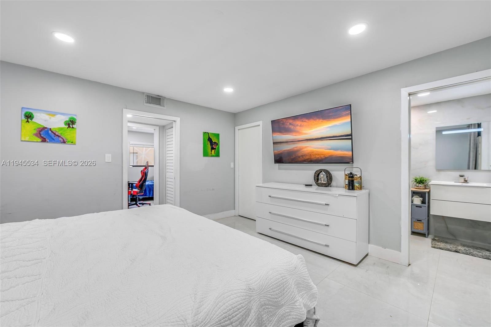 8635 Northwest 8th Street, Unit 413 Miami, FL 33126 - Photo 15 of 26