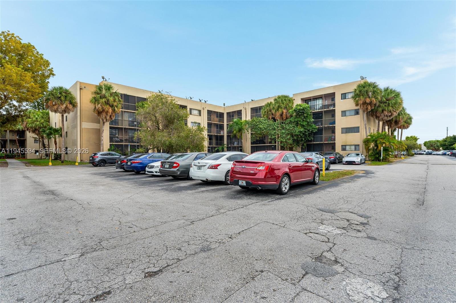 8635 Northwest 8th Street, Unit 413 Miami, FL 33126 - Photo 17 of 26