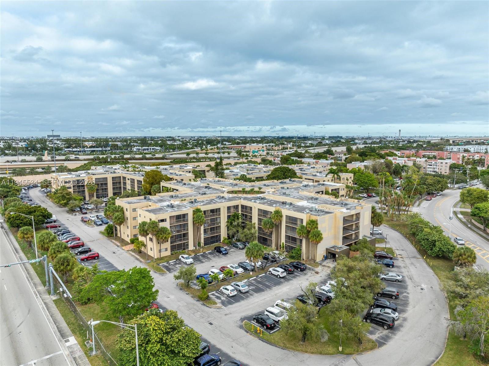 8635 Northwest 8th Street, Unit 413 Miami, FL 33126 - Photo 20 of 26