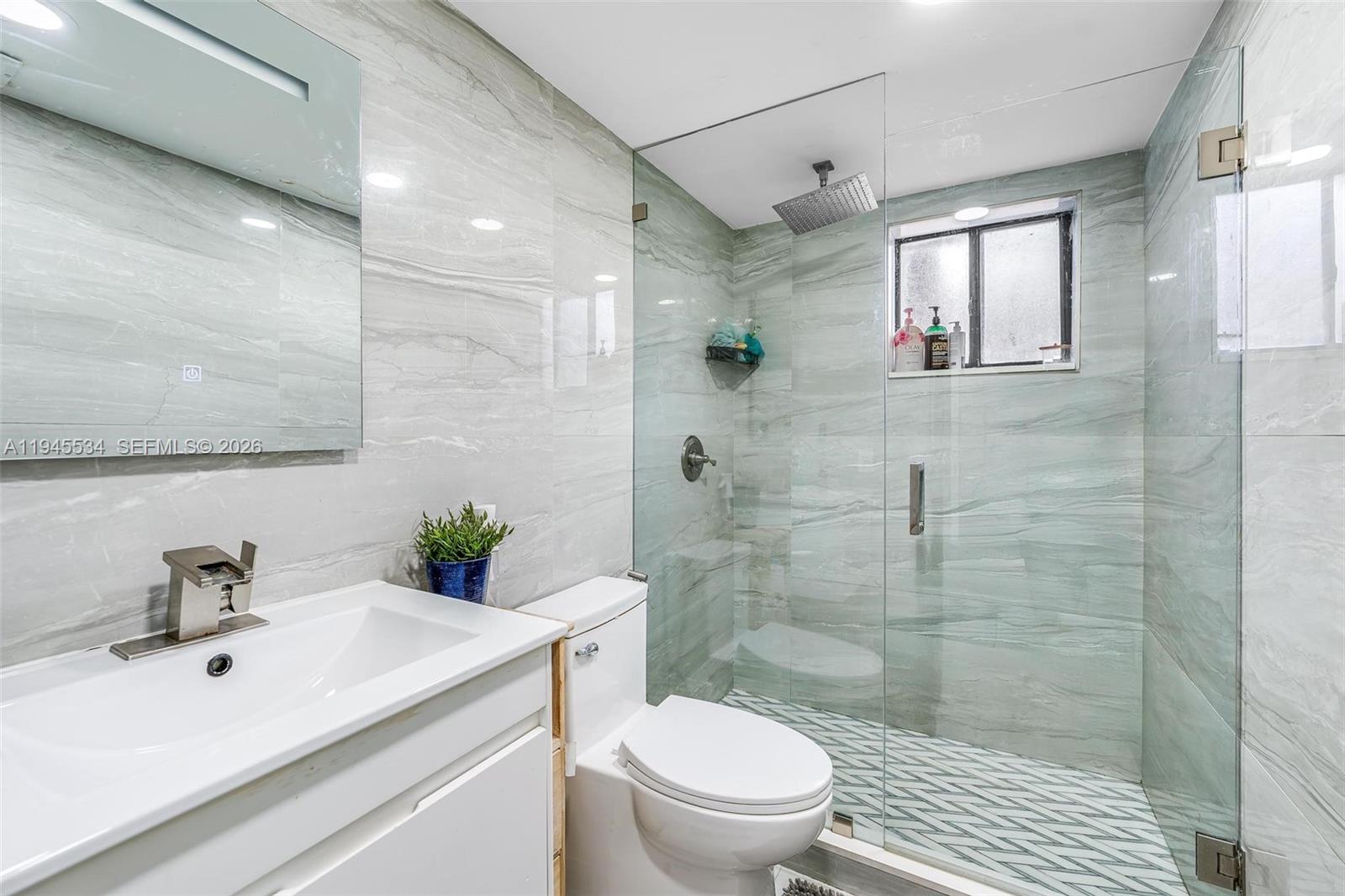 8635 Northwest 8th Street, Unit 413 Miami, FL 33126 - Photo 3 of 26