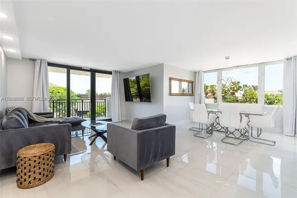 $1,400,000 | 3912 South Ocean Boulevard, Unit 306, Highland Beach, FL 33487