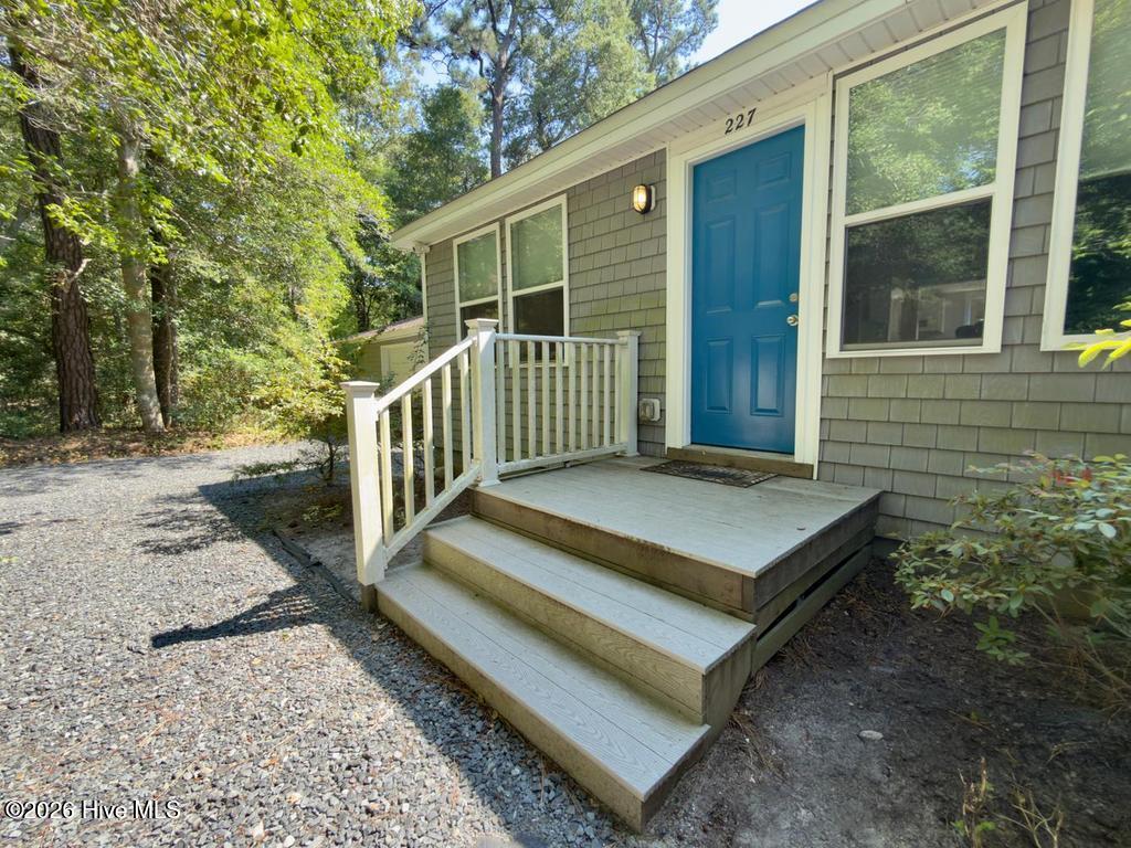 227 Colonial Beach Road Jarvisburg, NC 27947 - Photo 2 of 25