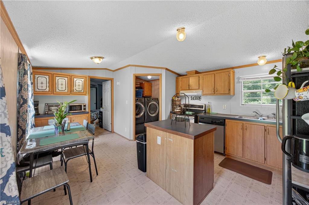 119 Hillcrest Road Reidsville, NC 27320 - Photo 7 of 30 Gallery Image 7