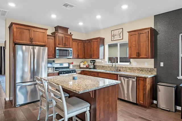 $550,000 | 410 Laurel Court, Ione, CA 95640